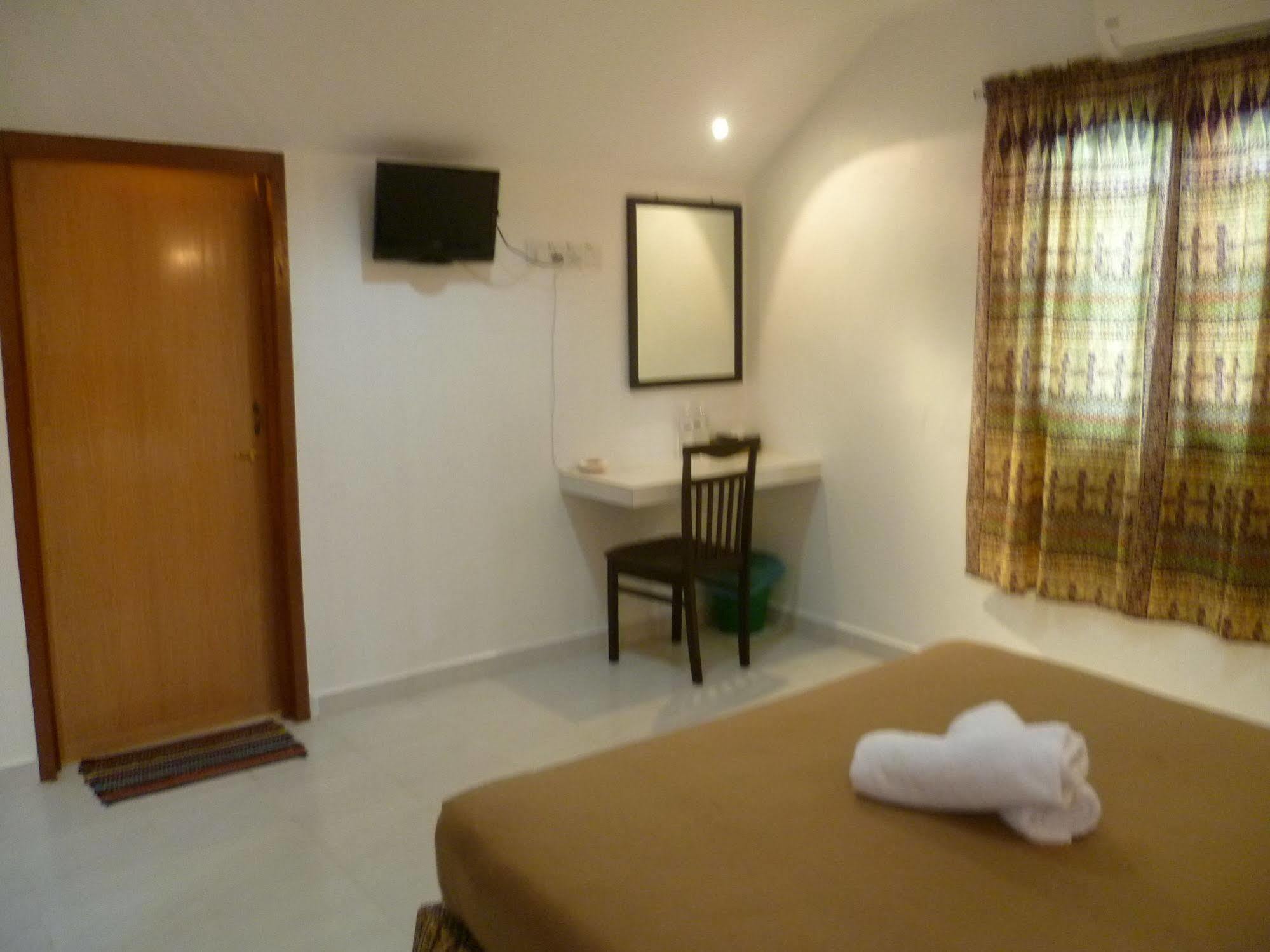 Noor Arfa River Chalet Kuala Terengganu Exterior photo
